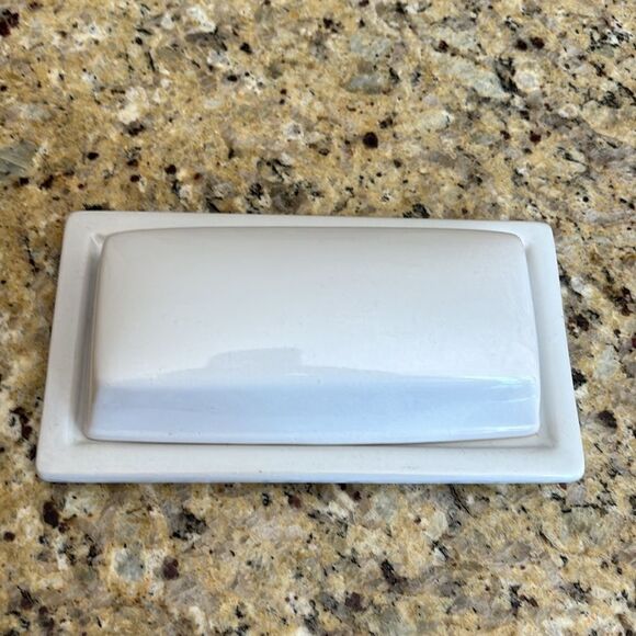 OGGI White Ceramic Butter Dish - Picture 1 of 8
